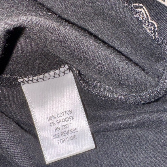 Croft & Barrow Black and Cream Paisley Top - Picture 4 of 5